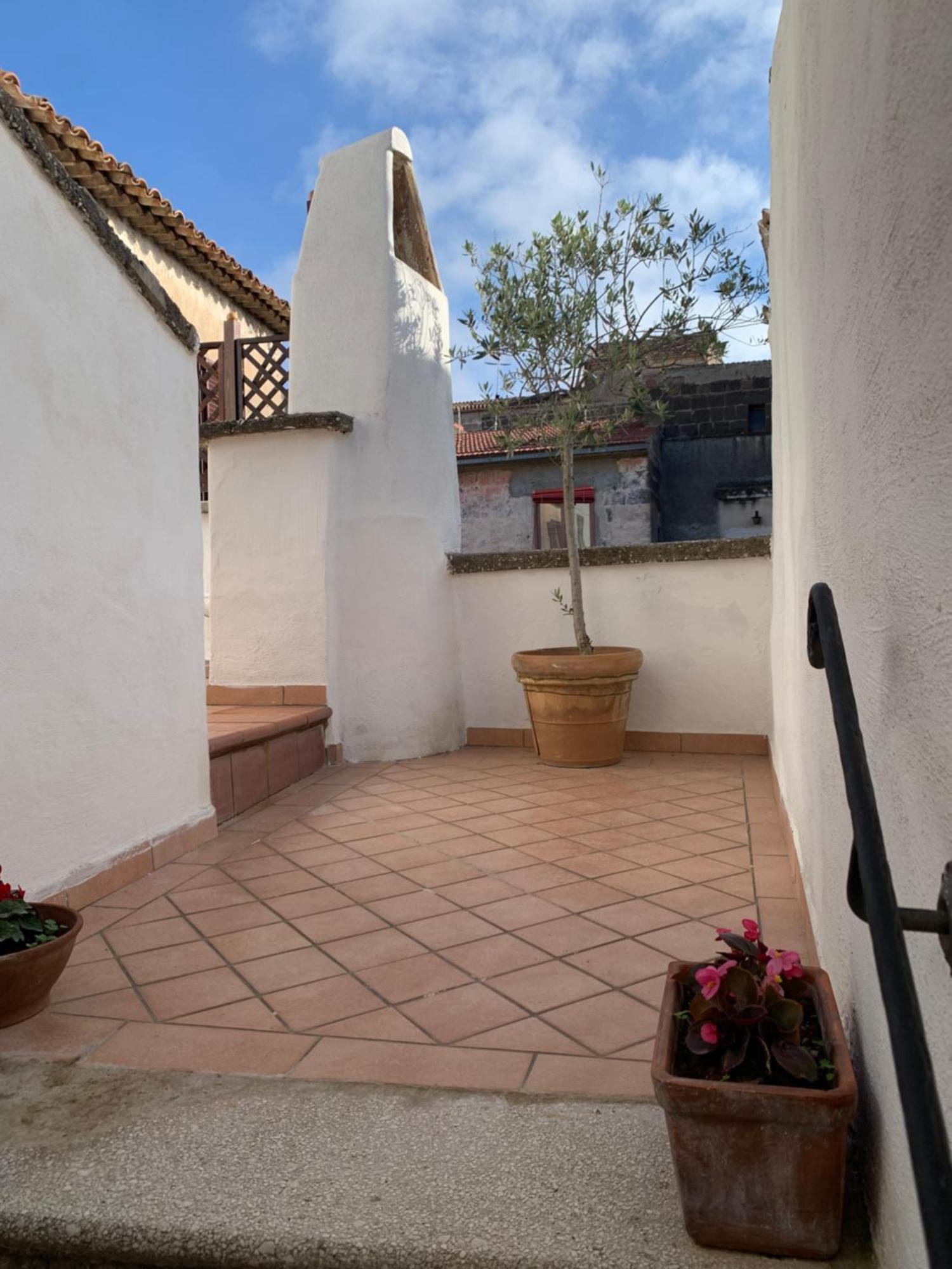 La Porta Di San Domenico Apartment Сеса Аурунка Екстериор снимка
